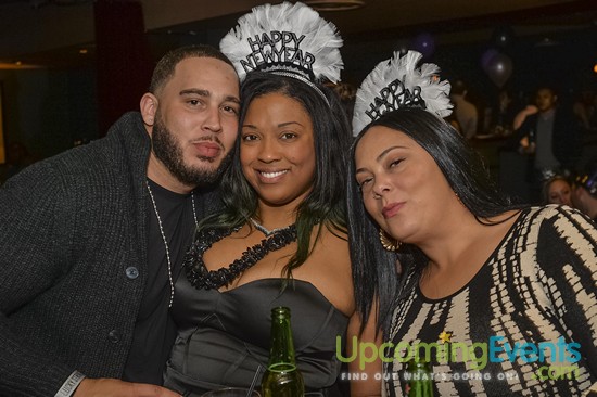 RESOLUTION: NYE @ Lucky Strike