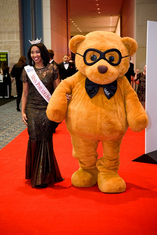 Black Tie Tailgate 2015 - Red Carpet