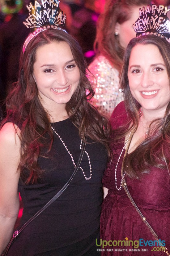 The Glitter City Gala - Philly's Hottest NYE Party! (Gallery 1)