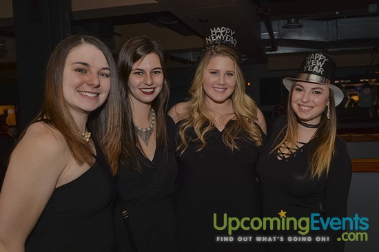 RESOLUTION: NYE @ Lucky Strike