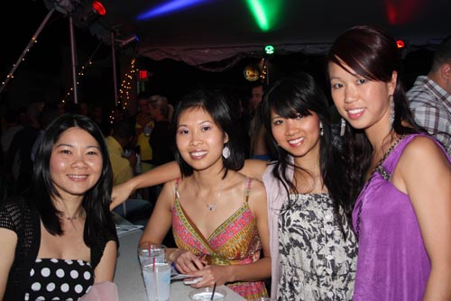 Fashion Up - Summer Fashions 2010